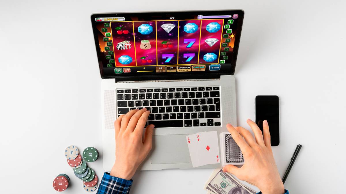 Электронные казино онлайн русское порно семья играет в карты видео